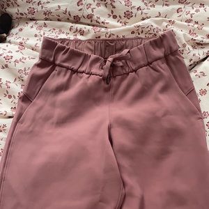 Lululemon on the fly woven pants